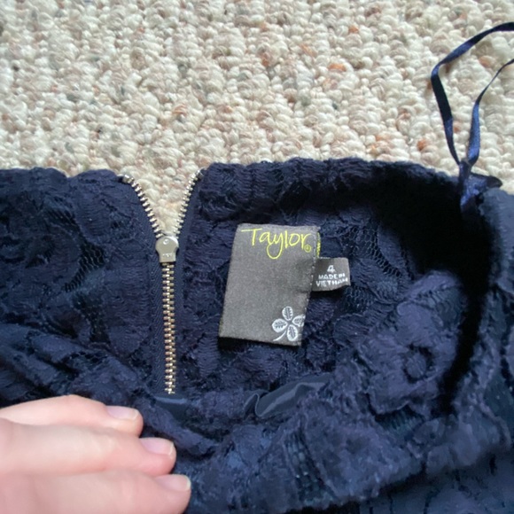 Navy, lace Taylor dress - Picture 3 of 4